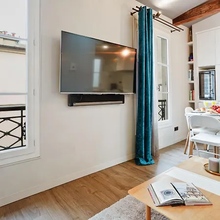 Eiffel Tower & Champ De Mars - 1br - Cityapartmentstay Appartamento *