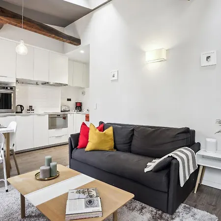 Appartamento Eiffel Tower & Champ De Mars - 1br - Cityapartmentstay Parigi